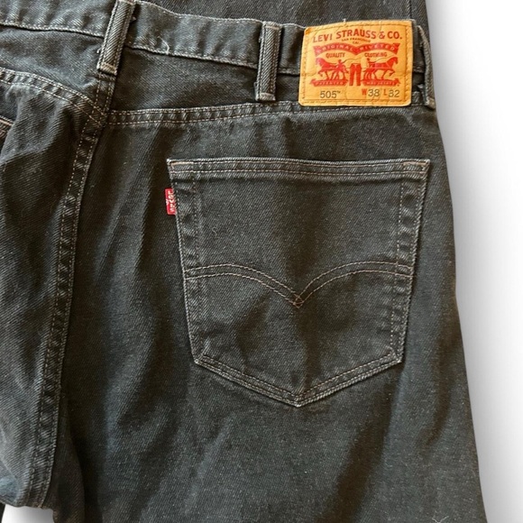 “Levi’s 505 Men’s Black Jeans - Size 38x32 - Like New Condition!” - Picture 6 of 7